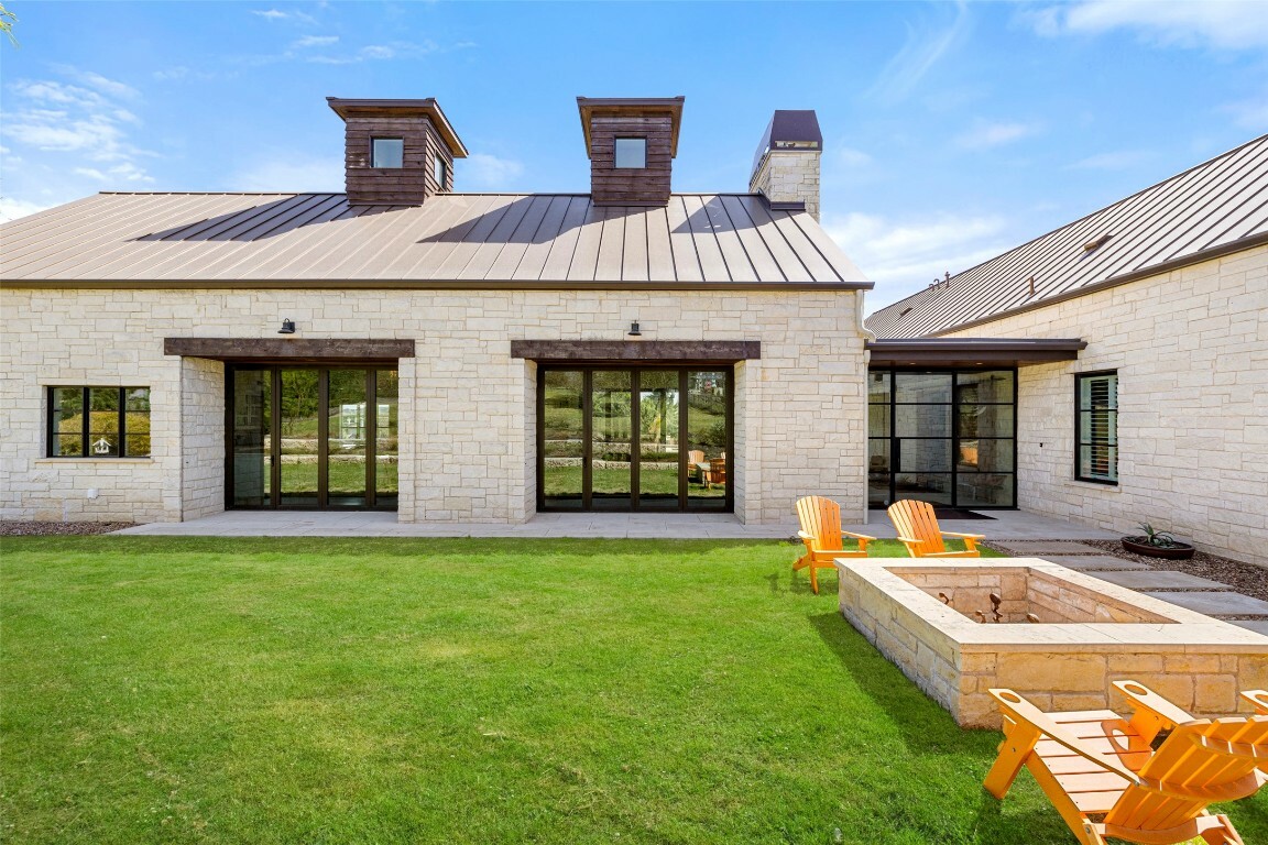 Property Photo: 599 Vendemmia Bend TX 78738