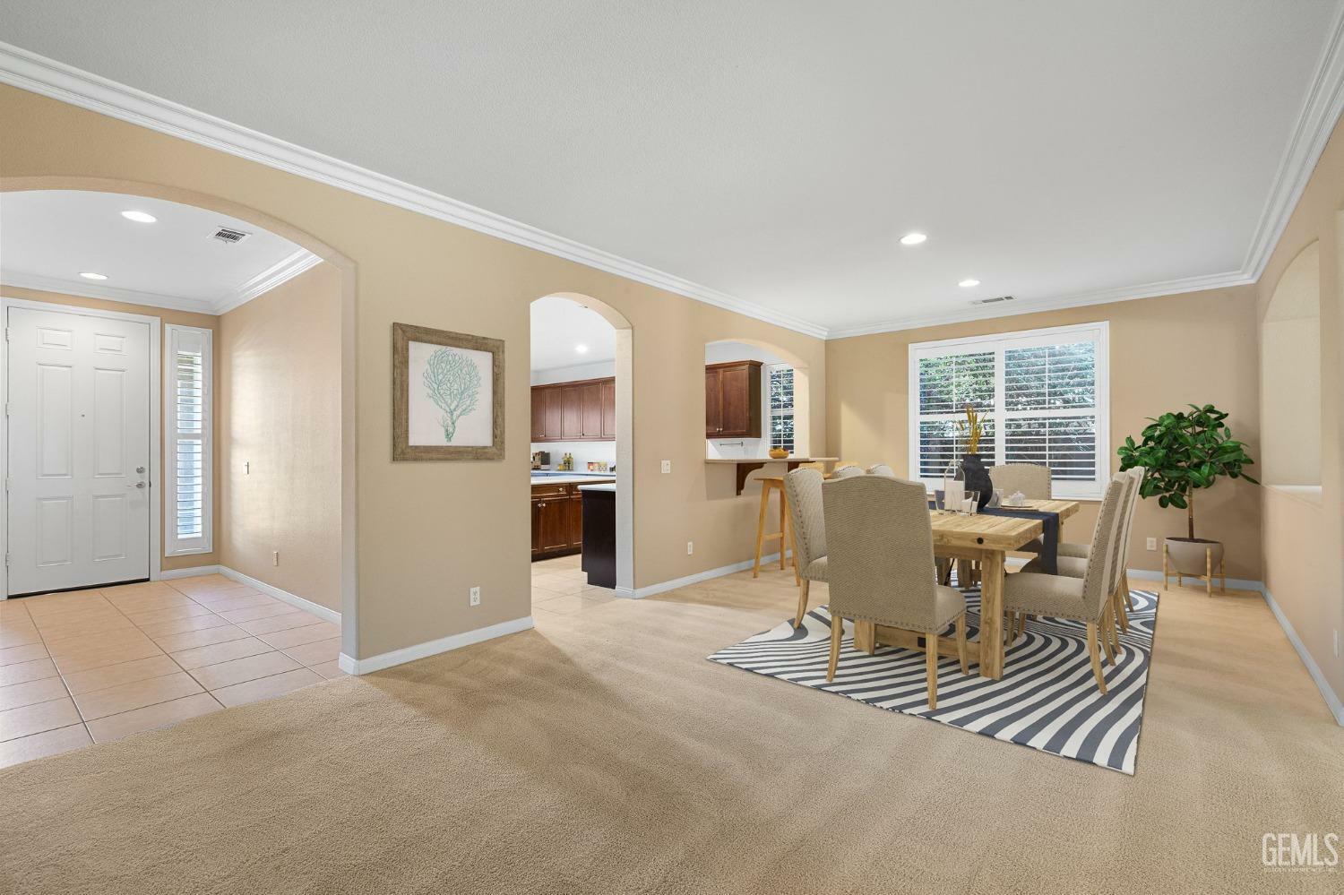 Property Photo: 6409 Vienna Place CA 93306