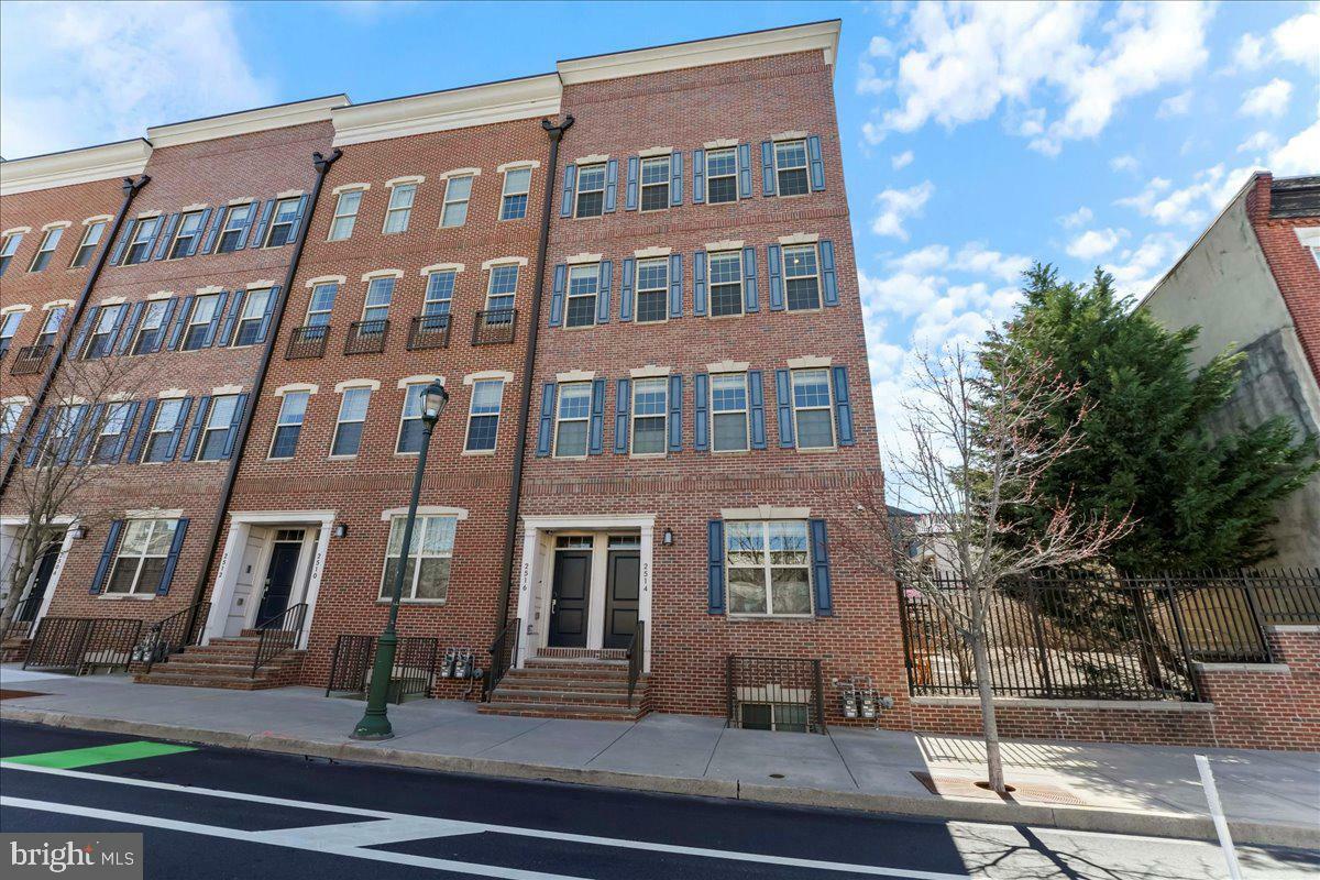 2516 South Street  Philadelphia PA 19146 photo