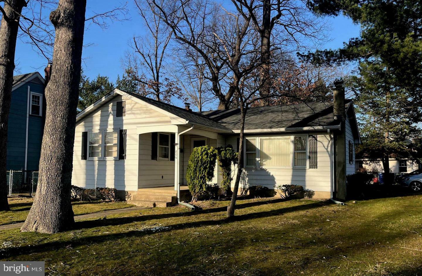 806 Filbert Street  Palmyra NJ 08065 photo