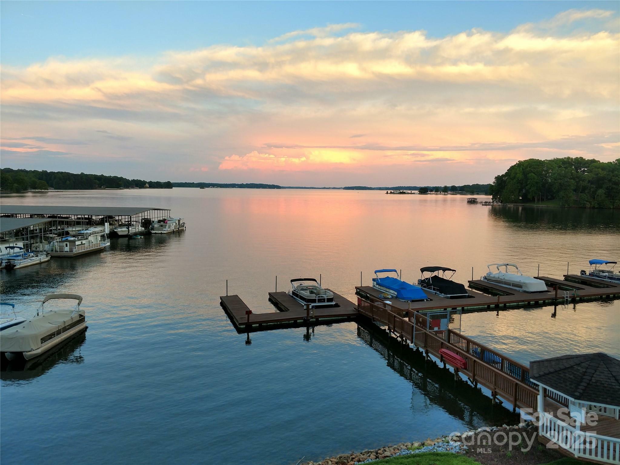 7831 Spinnaker Bay Drive 314  Sherrills Ford NC 28673 photo