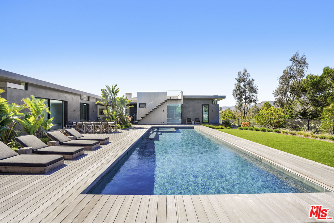 Property Photo: 6755 Dume Dr CA 90265