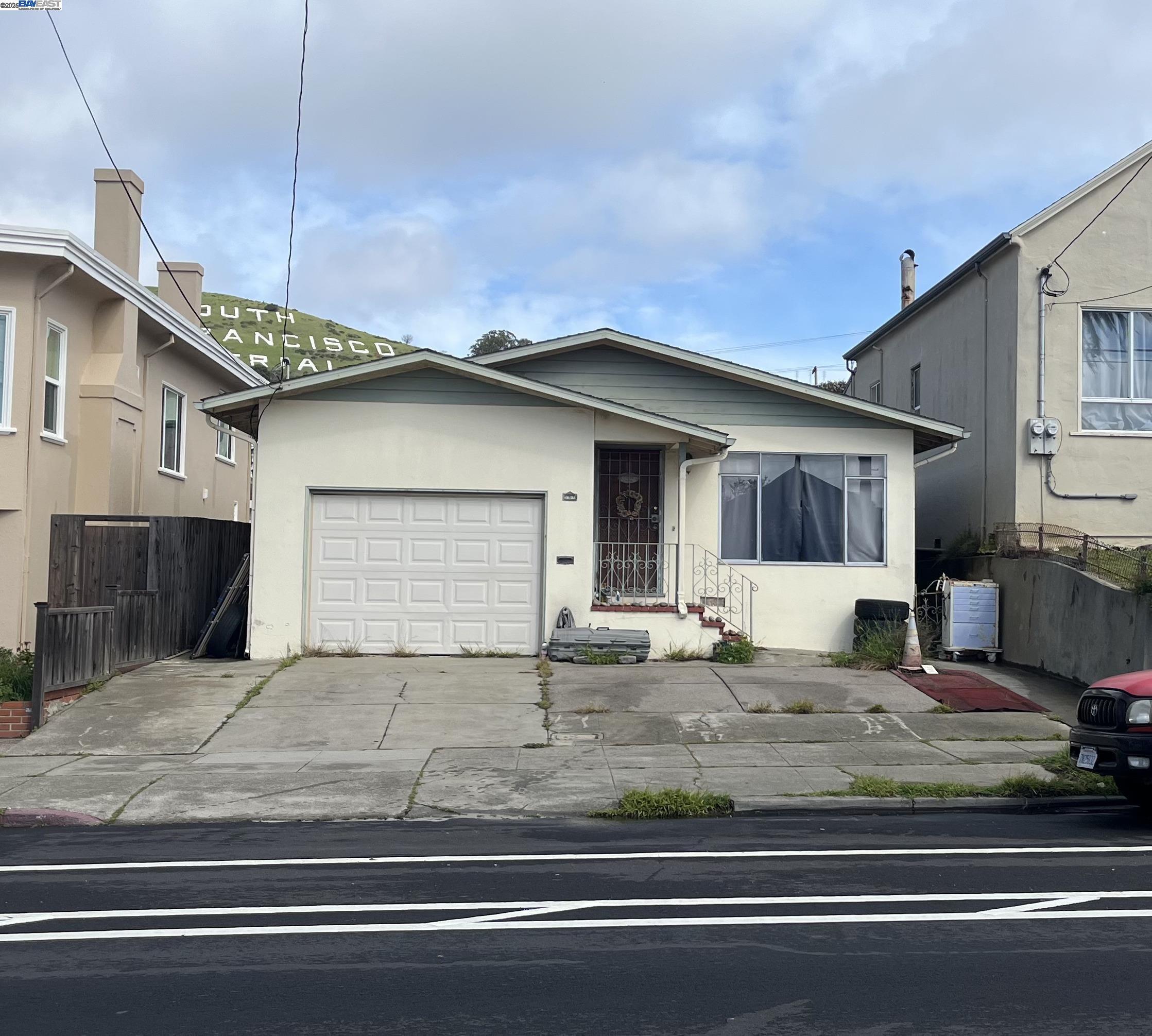 Property Photo: 560 Grand Avenue CA 94080