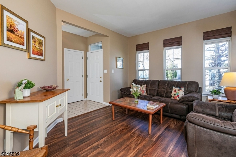 Property Photo: 3 Lehigh Ct NJ 08540