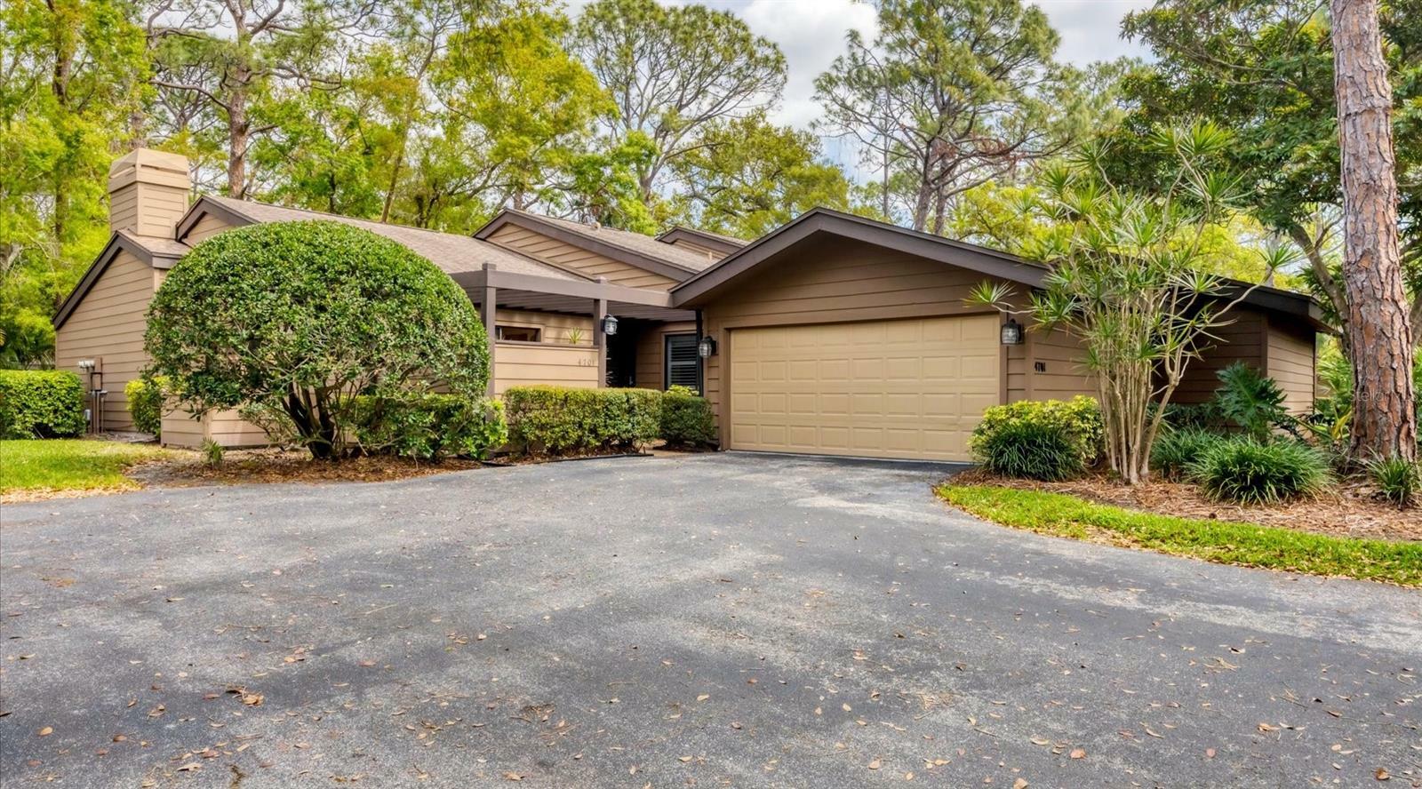 Property Photo:  4701 Chandlers Forde 22  FL 34235 