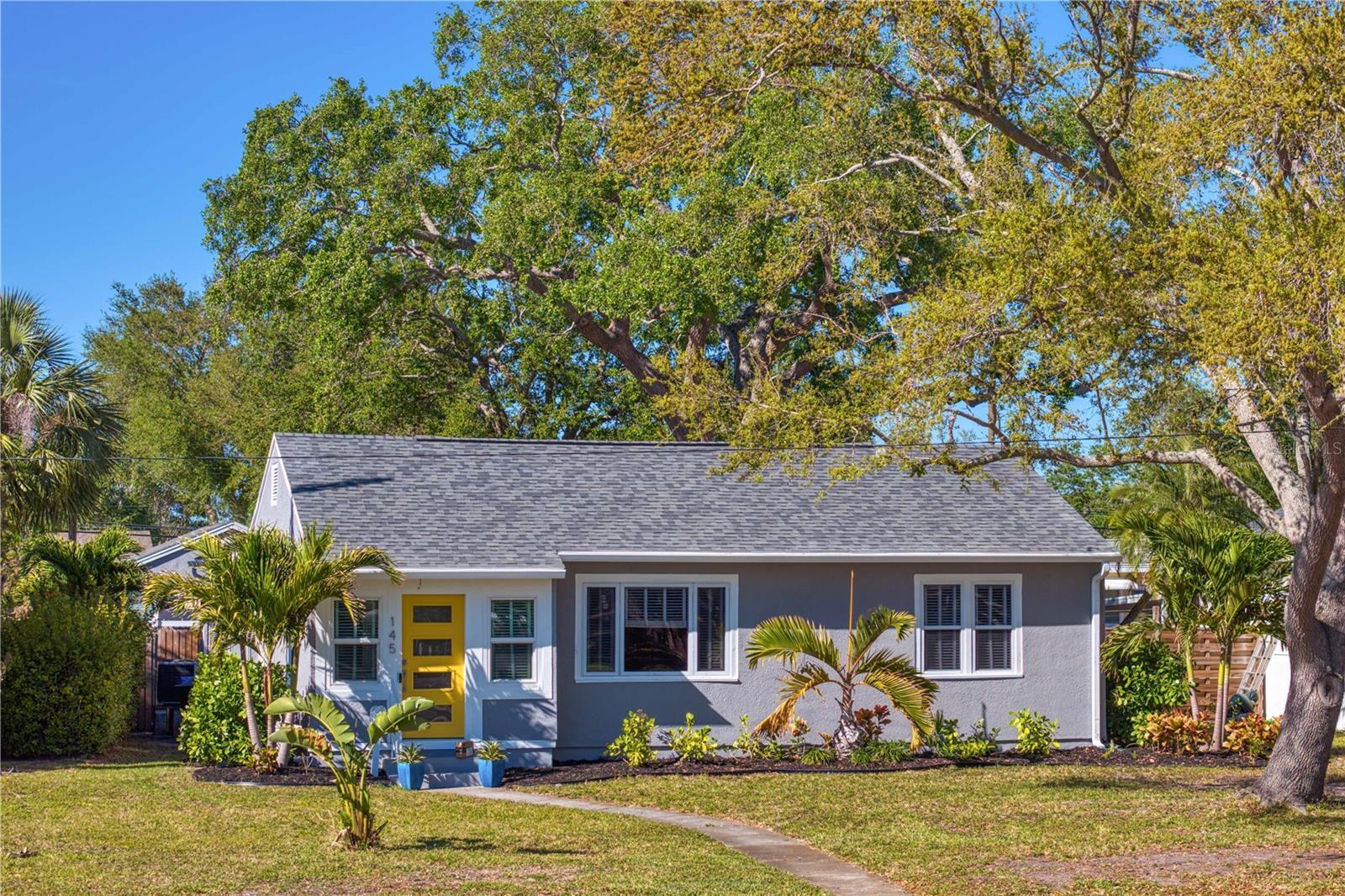 Property Photo: 145 38th Avenue NE FL 33704