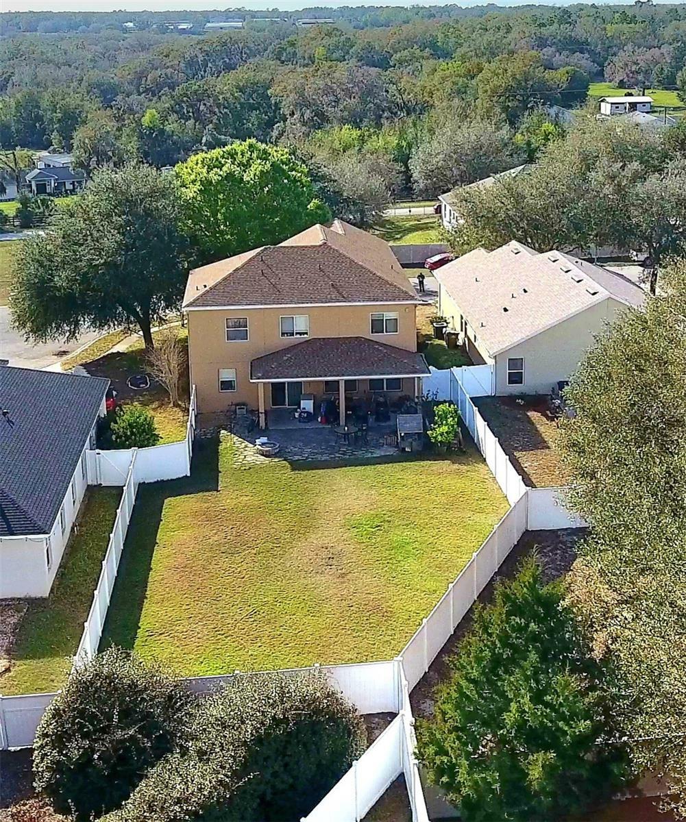 Property Photo: 25012 Chipshot Court FL 32776
