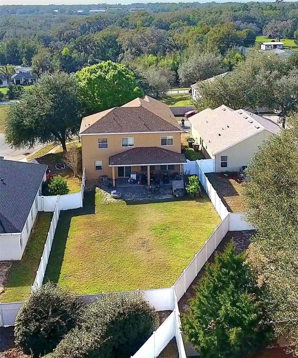 Property Photo: 25012 Chipshot Court FL 32776