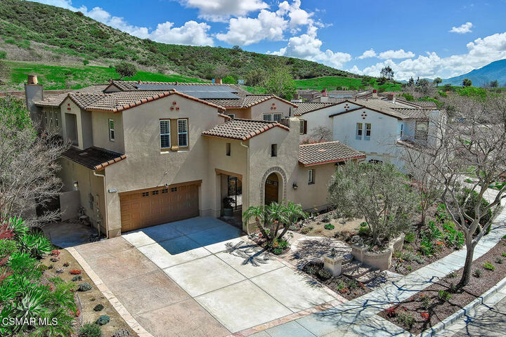 Property Photo: 5021 Via Santana CA 91320