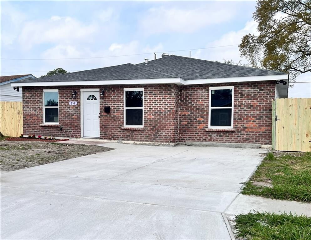 Property Photo:  24 Furman Circle  LA 70065 