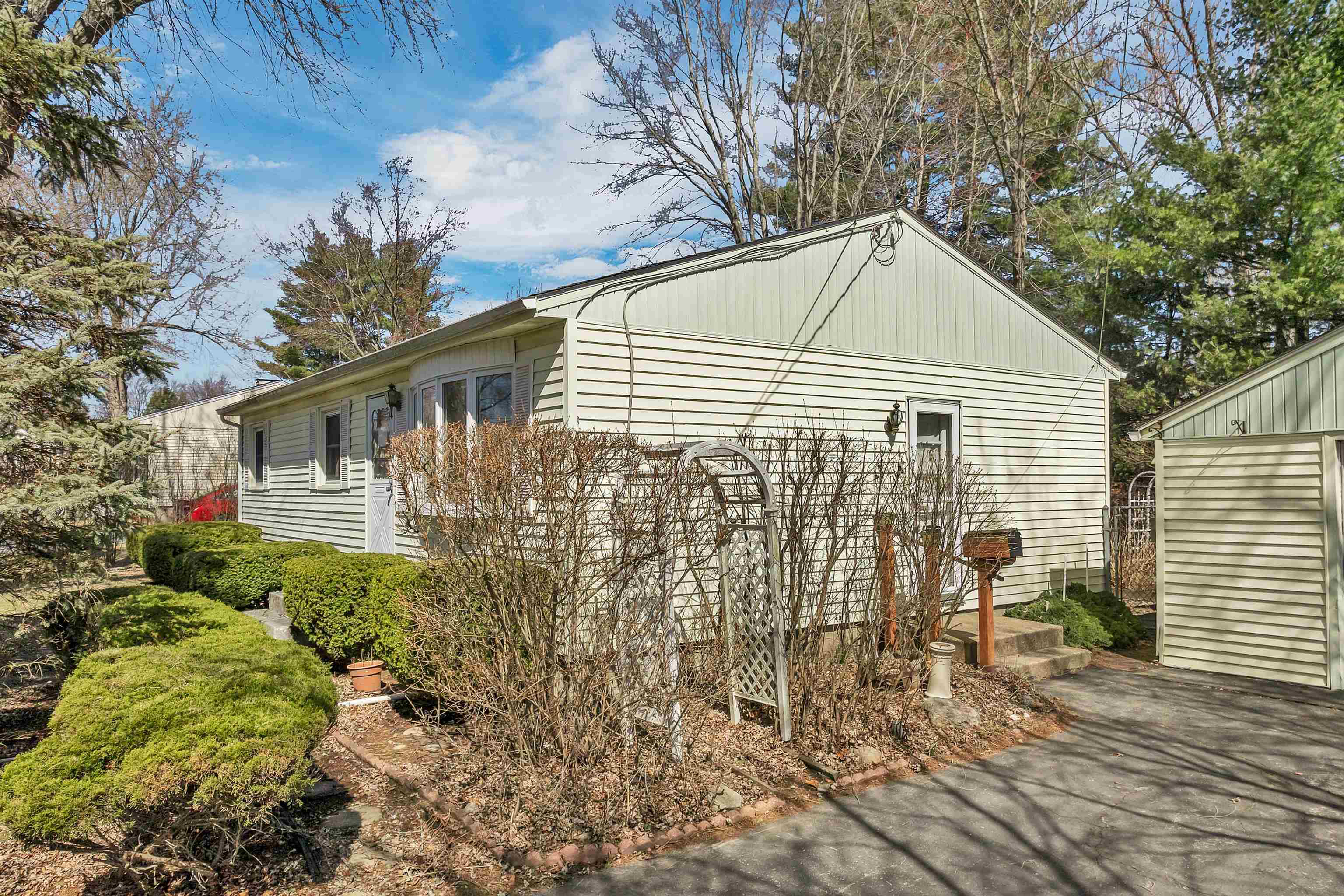 Property Photo: 70 Lois Street NH 03103
