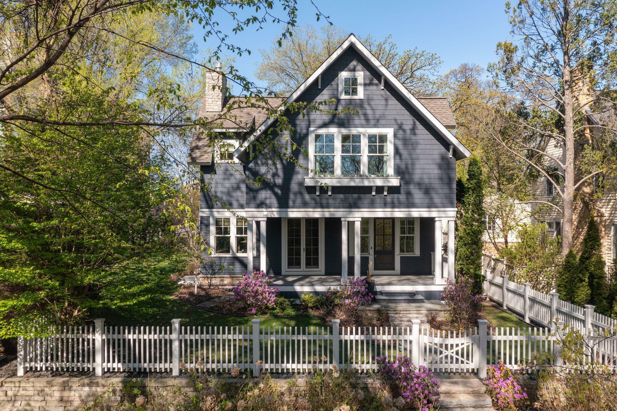 Property Photo: 2820 W Lake Of The Isles Parkway MN 55416