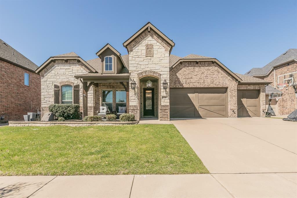 Property Photo: 1210 Norwood Street TX 76063