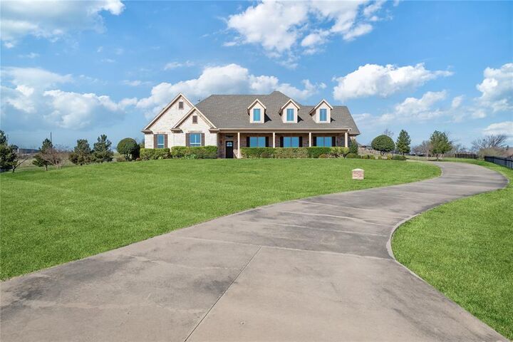 Property Photo: 12800 Bella Sereno Court TX 76126