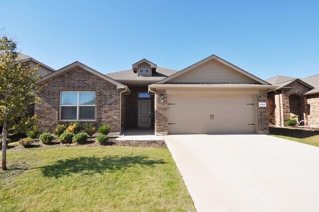 Property Photo: 9105 Doverglen Drive TX 76131