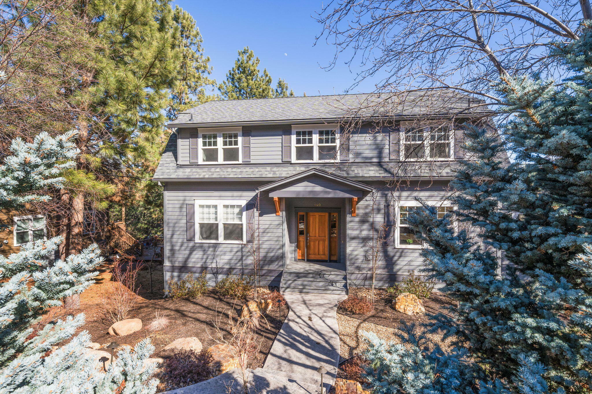Property Photo: 140 NW 17th Street OR 97703