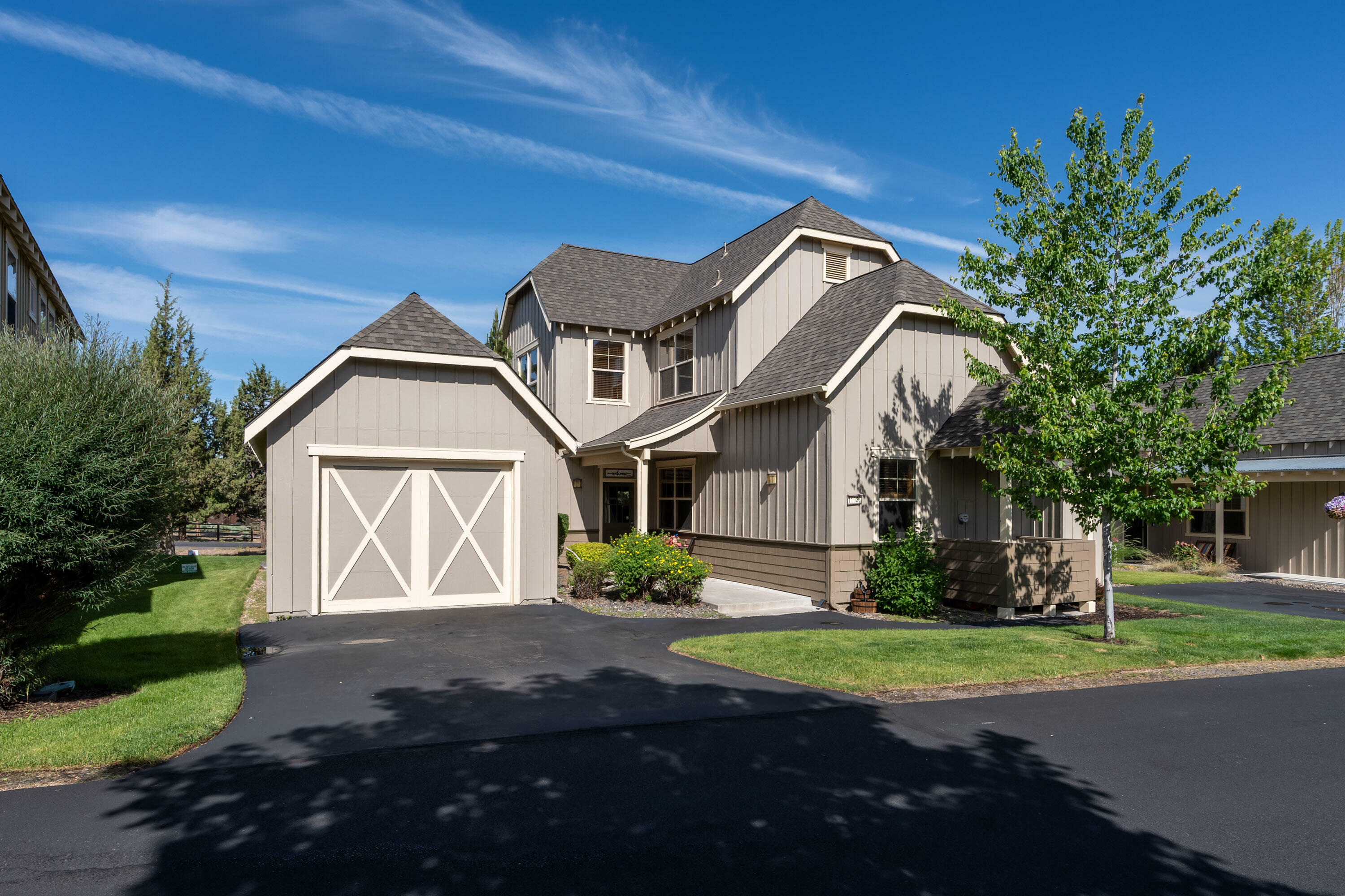 Property Photo: 11026 Desert Sky Loop OR 97756