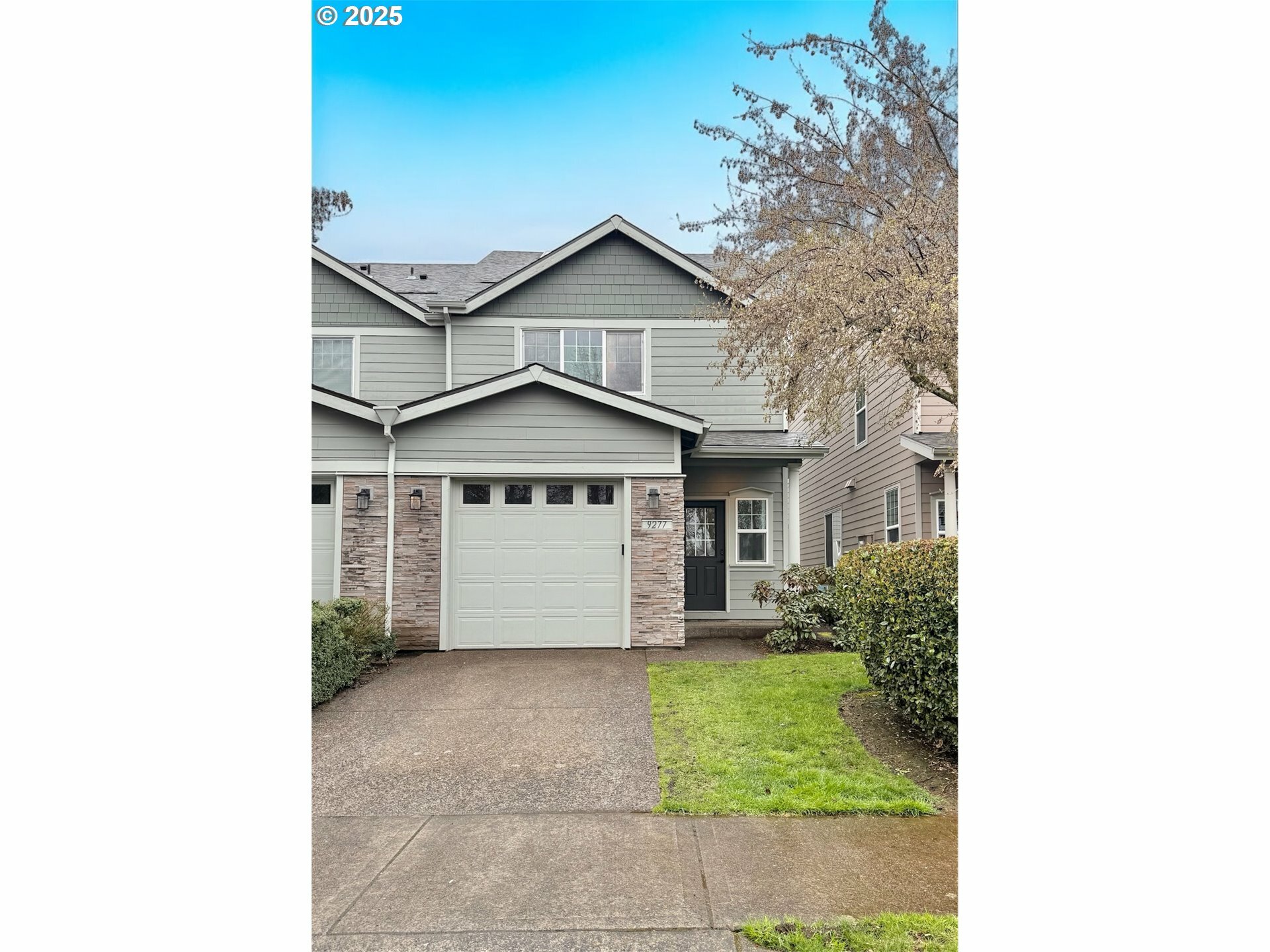 Property Photo: 9277 SW Tanoak Ln OR 97062