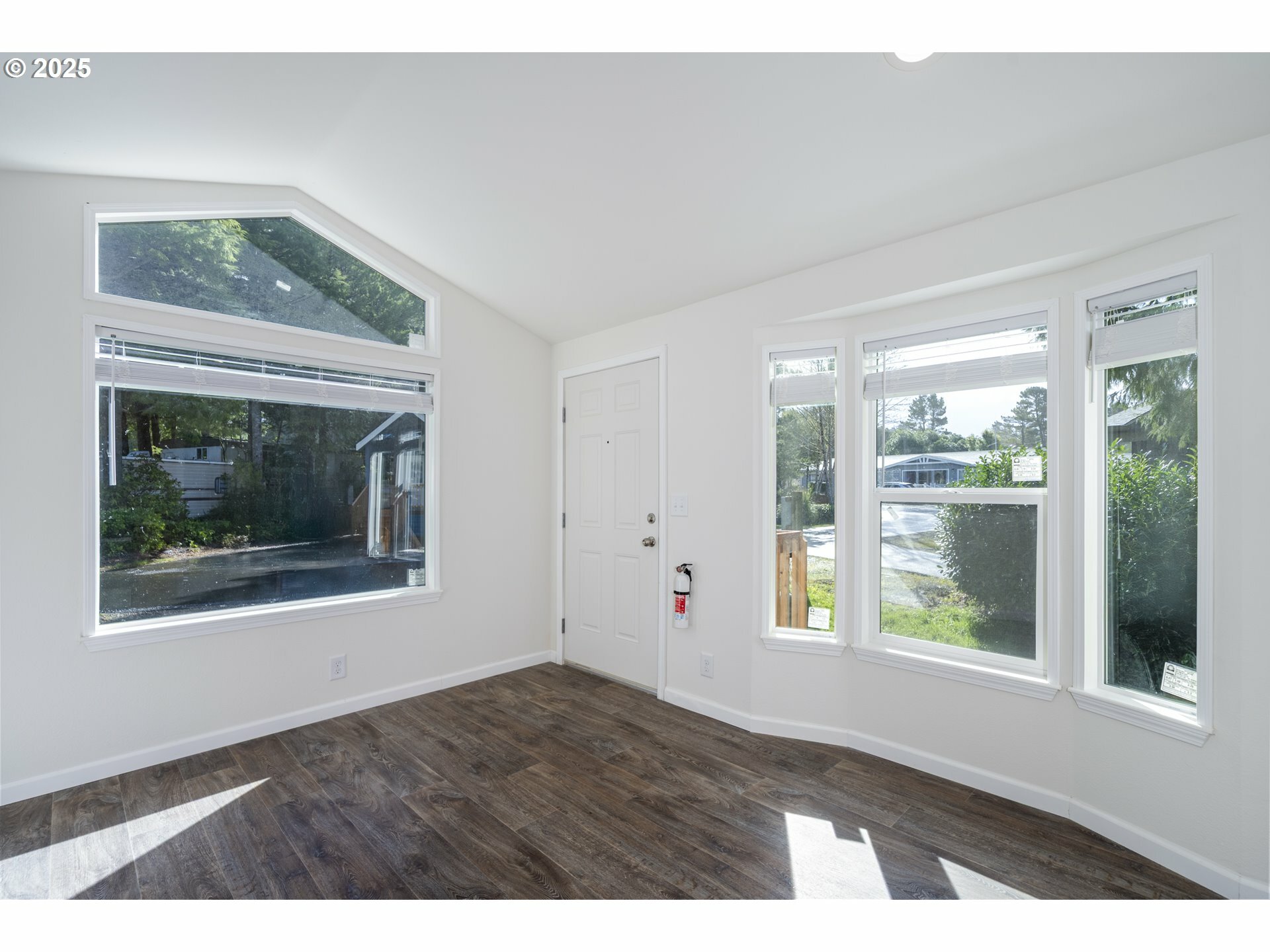 Property Photo: 4875 N Hwy 101 66 OR 97341