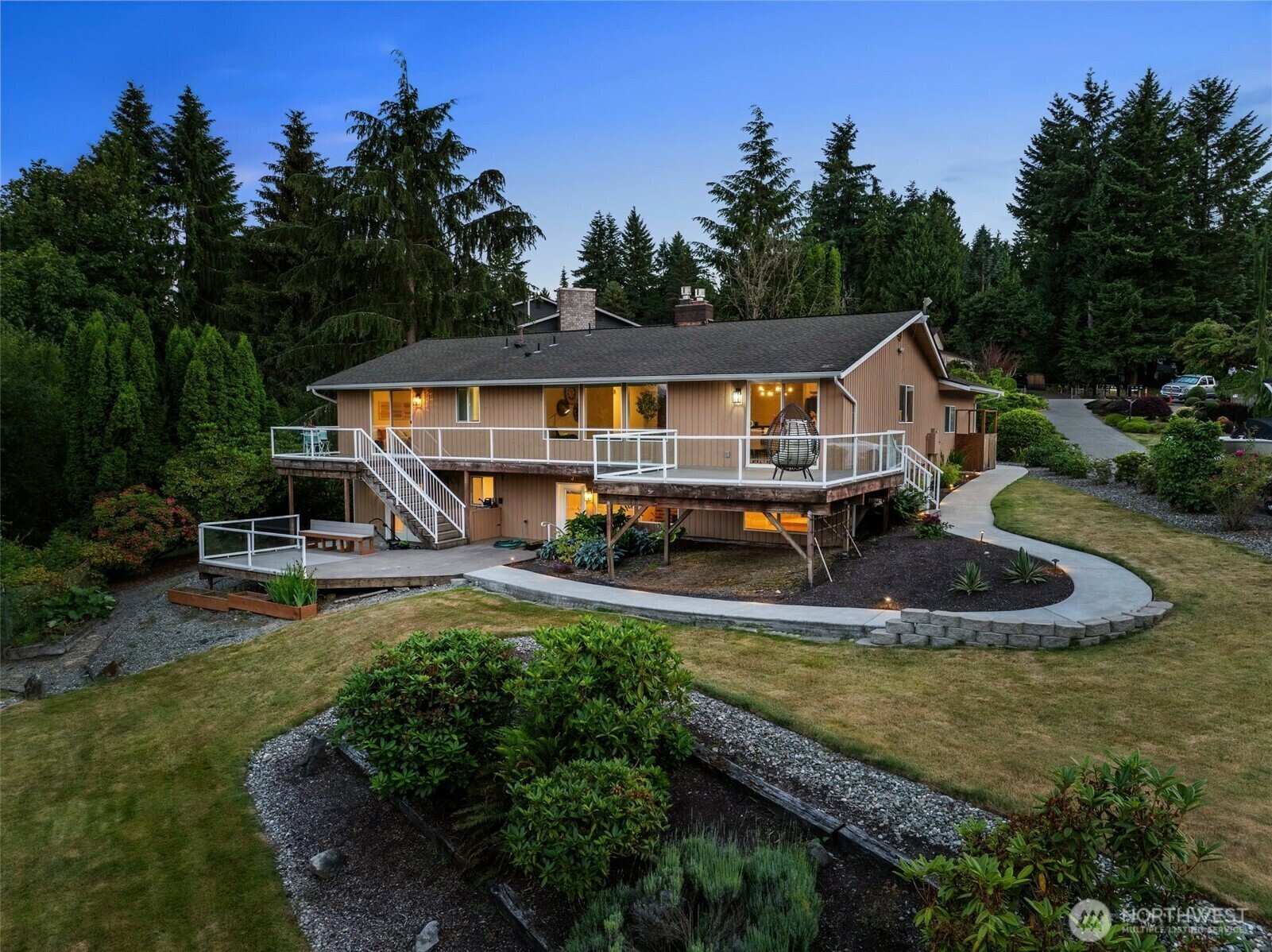 Property Photo: 4115 105th Place SE WA 98208