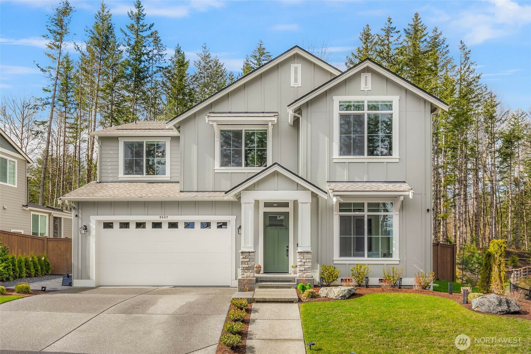 Property Photo: 9507 Mountain Beaver Avenue SE WA 98065