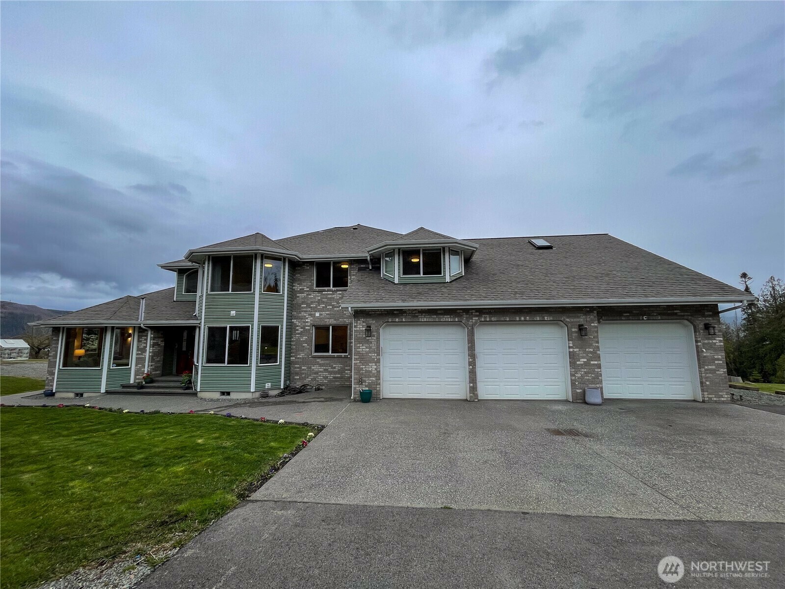 Property Photo: 13240 Buchanan Lane WA 98273