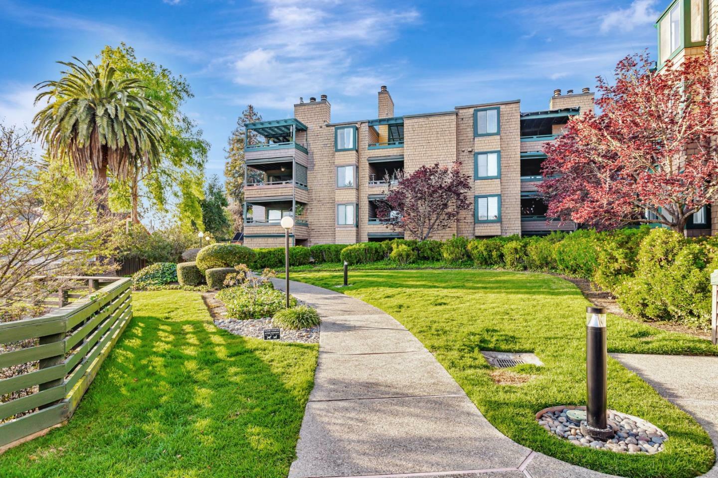 Property Photo: 323 Broadway A2 CA 95060