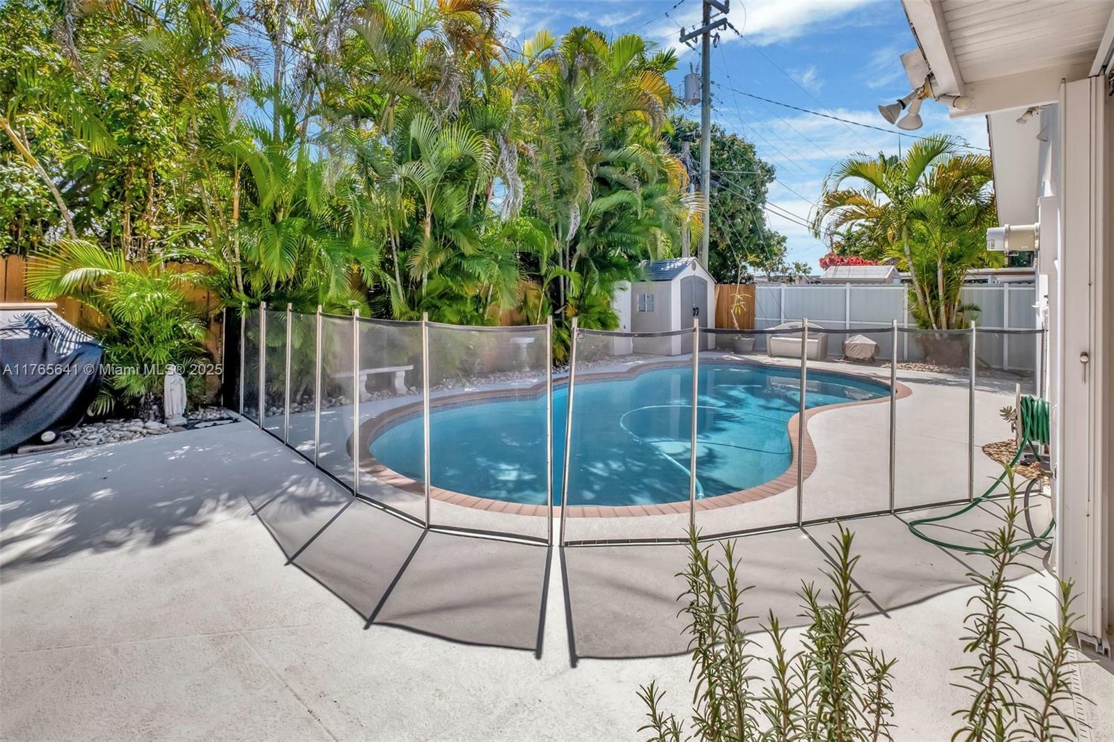 Property Photo: 3825 SW 58th Ct FL 33155