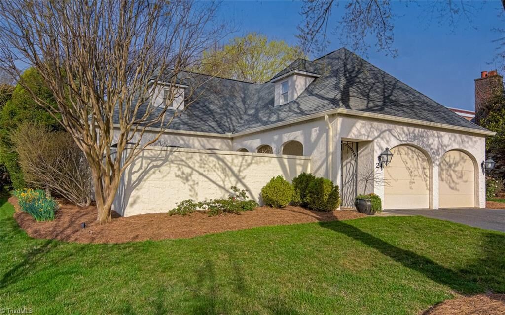 Property Photo:  24 Graylyn Place Lane  NC 27106 