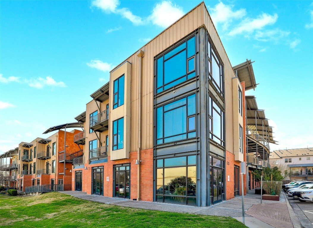 Property Photo: 2525 S Lamar Boulevard 204 TX 78704