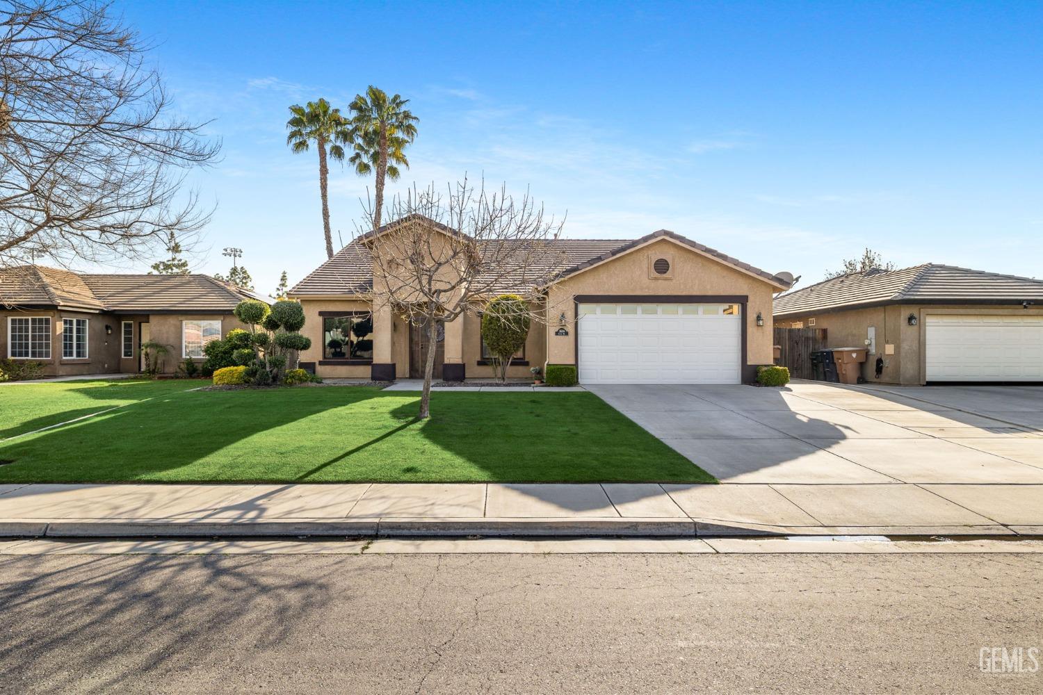 Property Photo: 3606 Azure Drive CA 93312