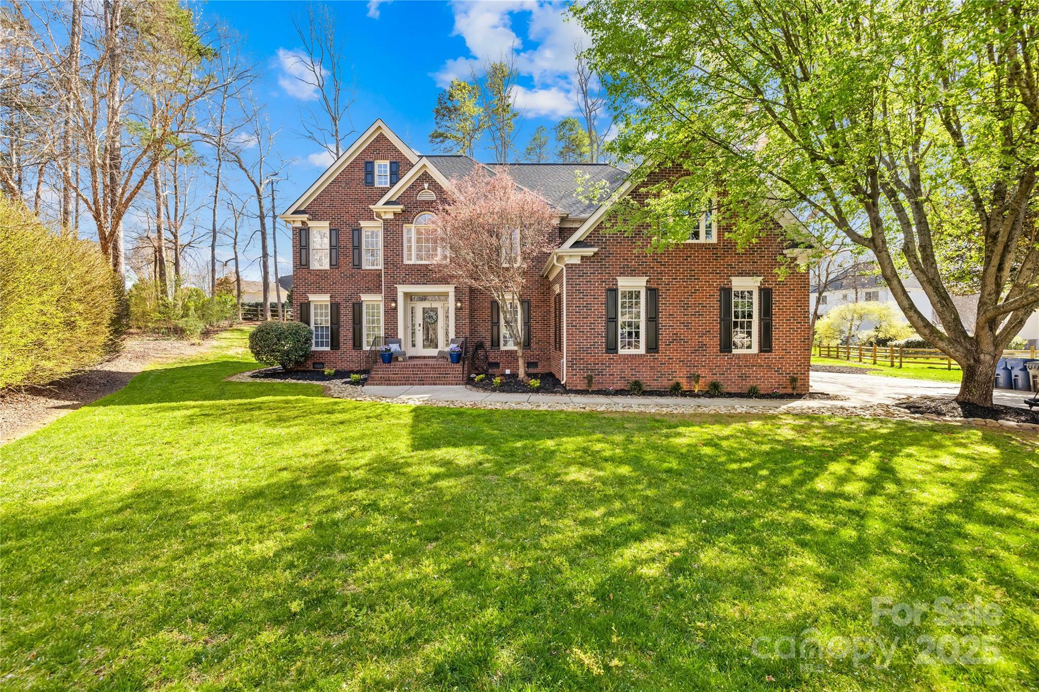 Property Photo: 16103 Greenfarm Road NC 28078