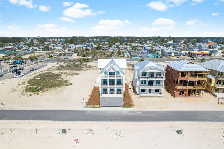 Property Photo: 5948 Gulf Drive FL 32408