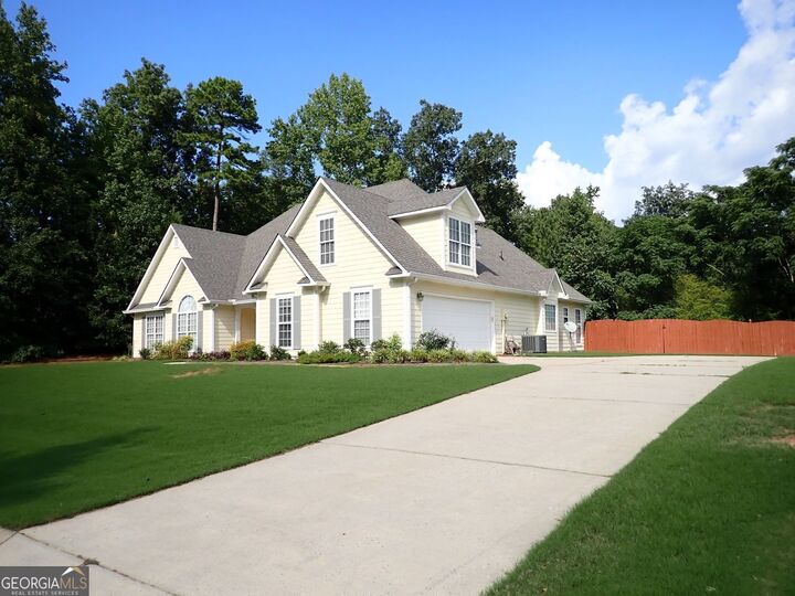 Property Photo: 180 Sunderland Circle GA 30215