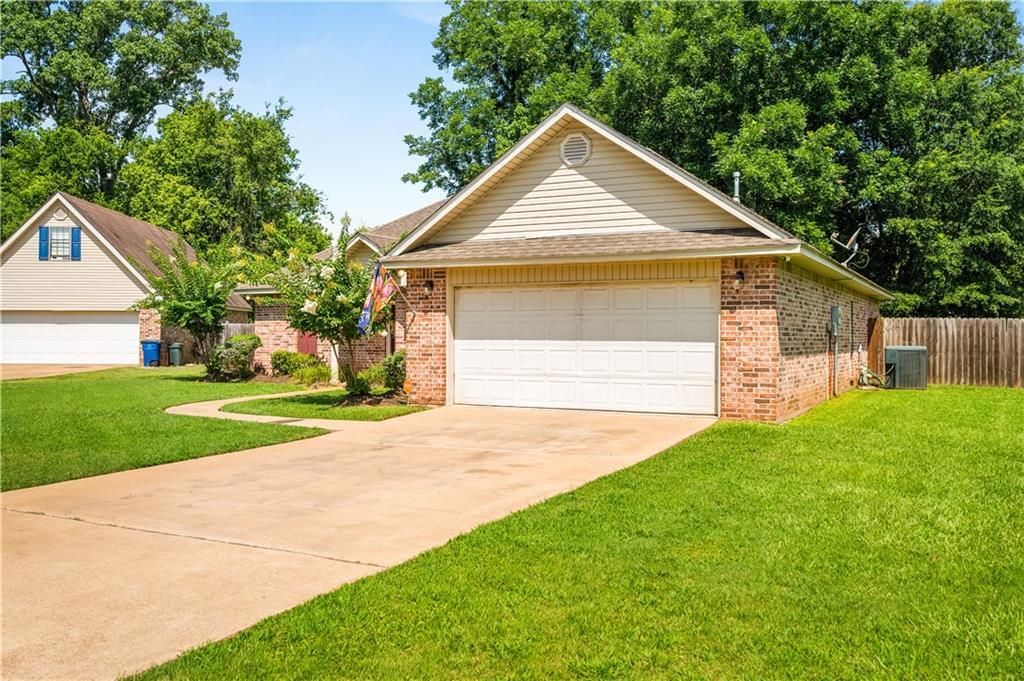 Property Photo:  103 Magnolia Circle  LA 71457 