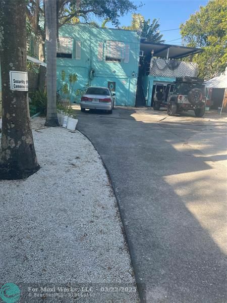 Property Photo: 825 W Las Olas Blvd FL 33312