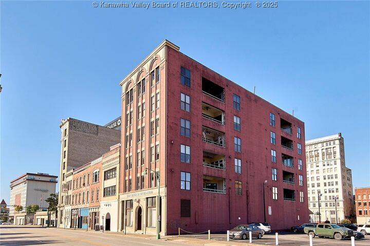 816 Kanawha Boulevard 4N  Charleston WV 25301 photo