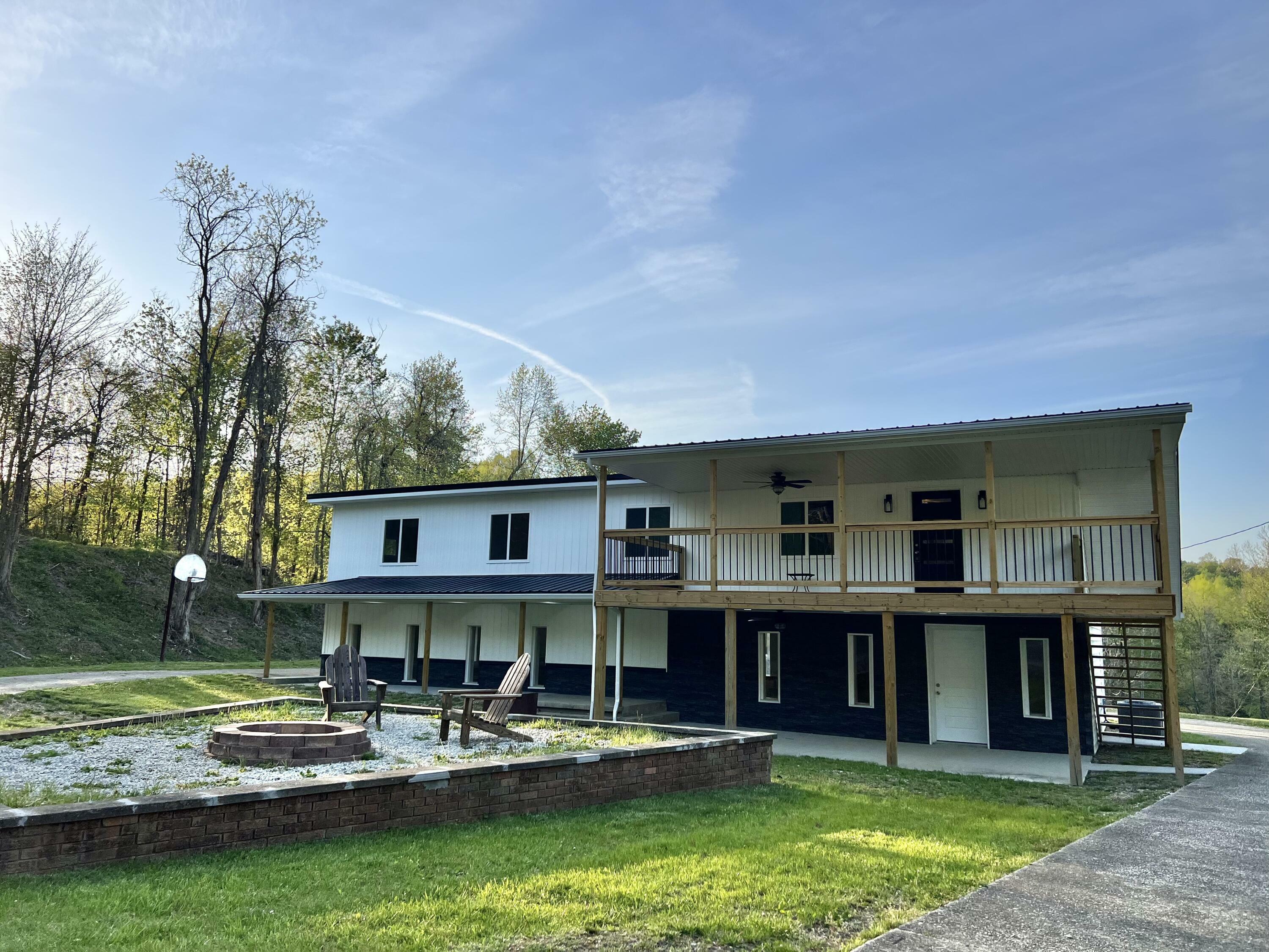 Property Photo: 9262 State Highway 174 KY 40351