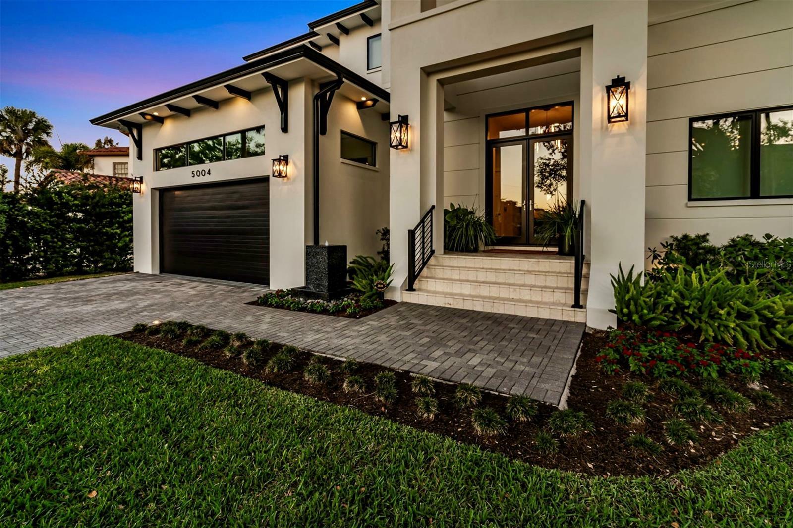Property Photo: 5004 S The Riviera FL 33609