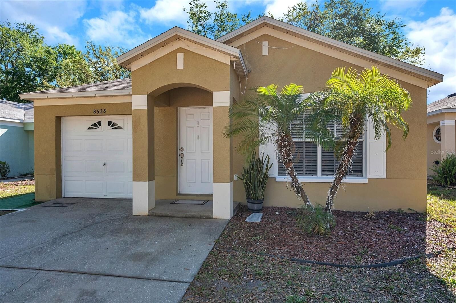 Property Photo: 8528 Quarter Horse Drive FL 33578