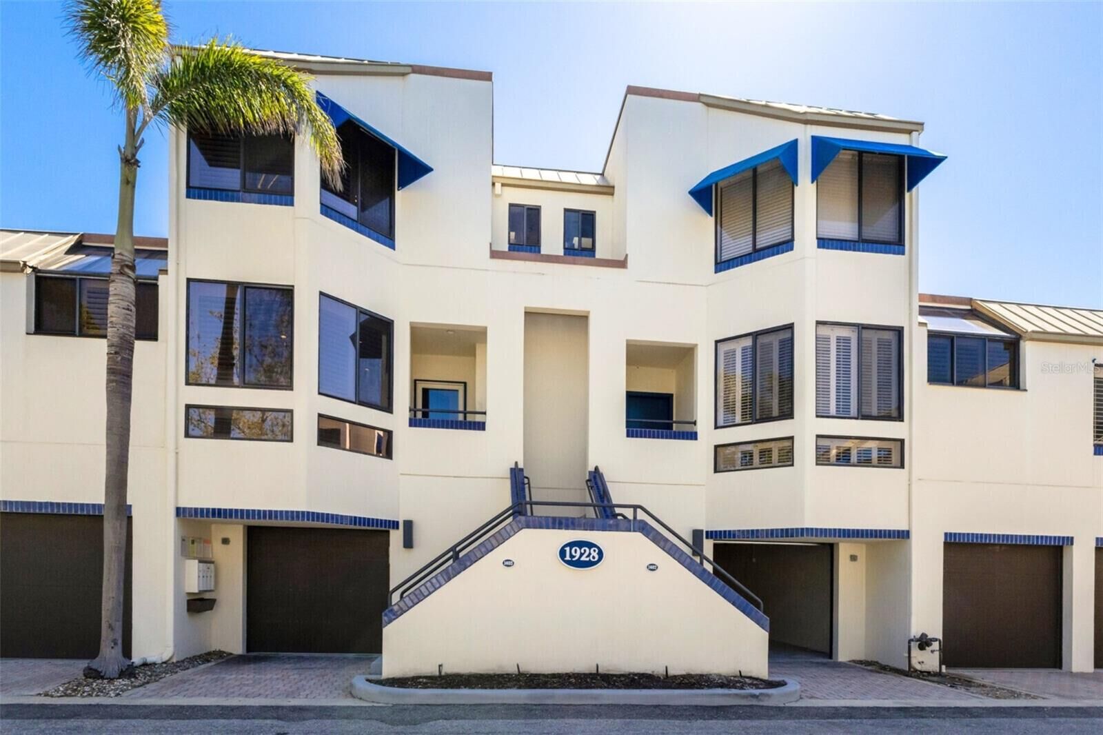 Property Photo:  1928 Harbourside Drive 1403  FL 34228 