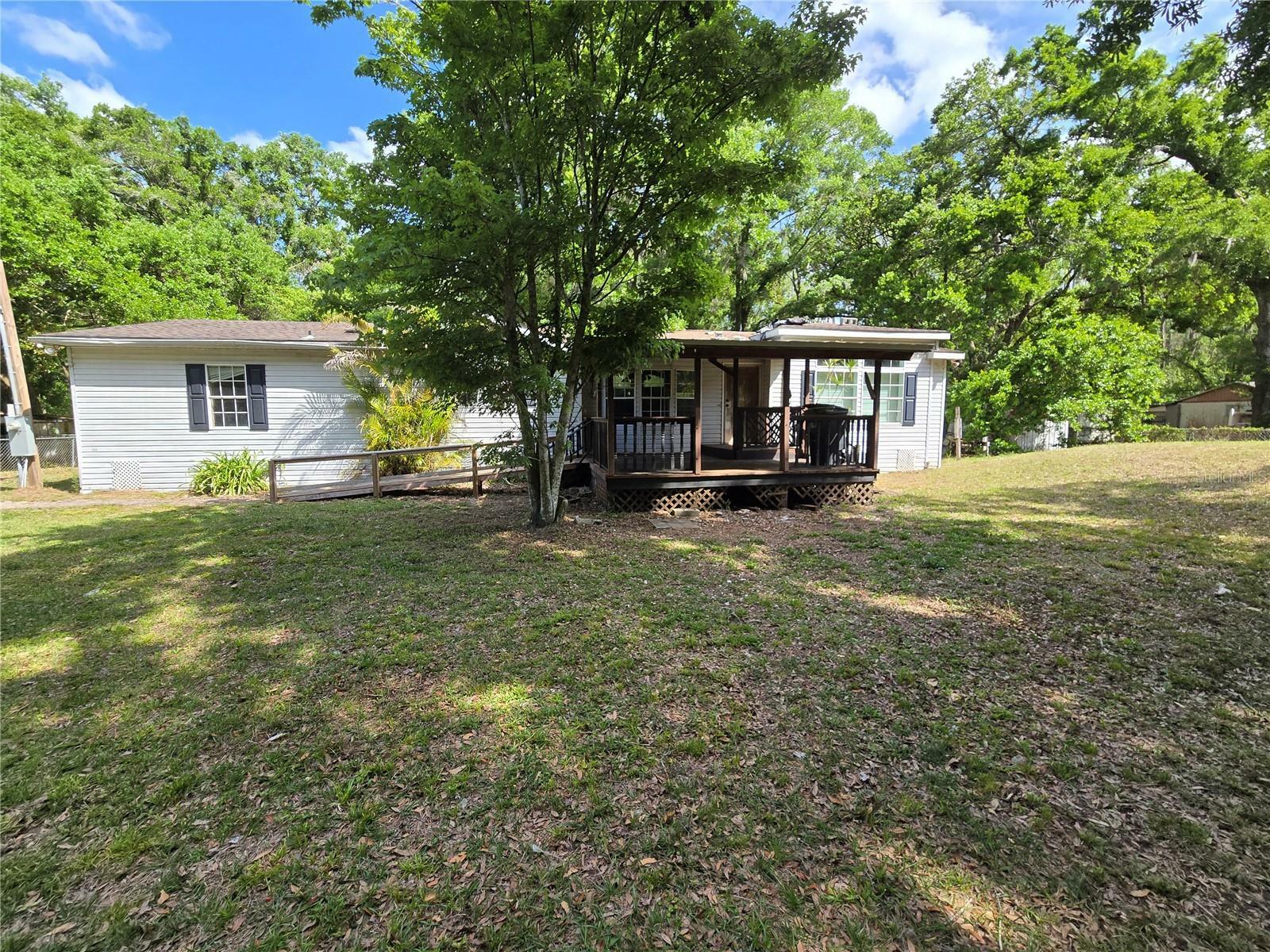 Property Photo: 1828 Carrollton Place FL 33556