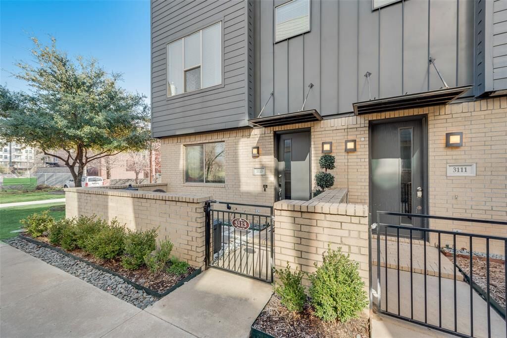 Property Photo:  3113 Pavonia Drive  TX 75204 