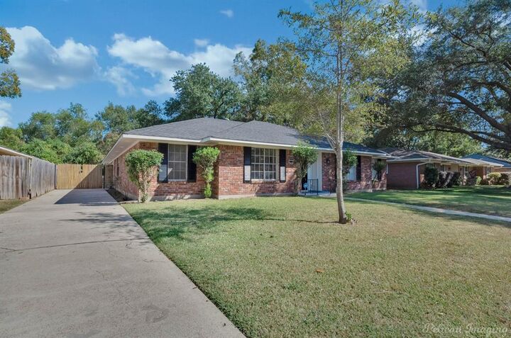 Property Photo:  7517 University Drive  LA 71105 