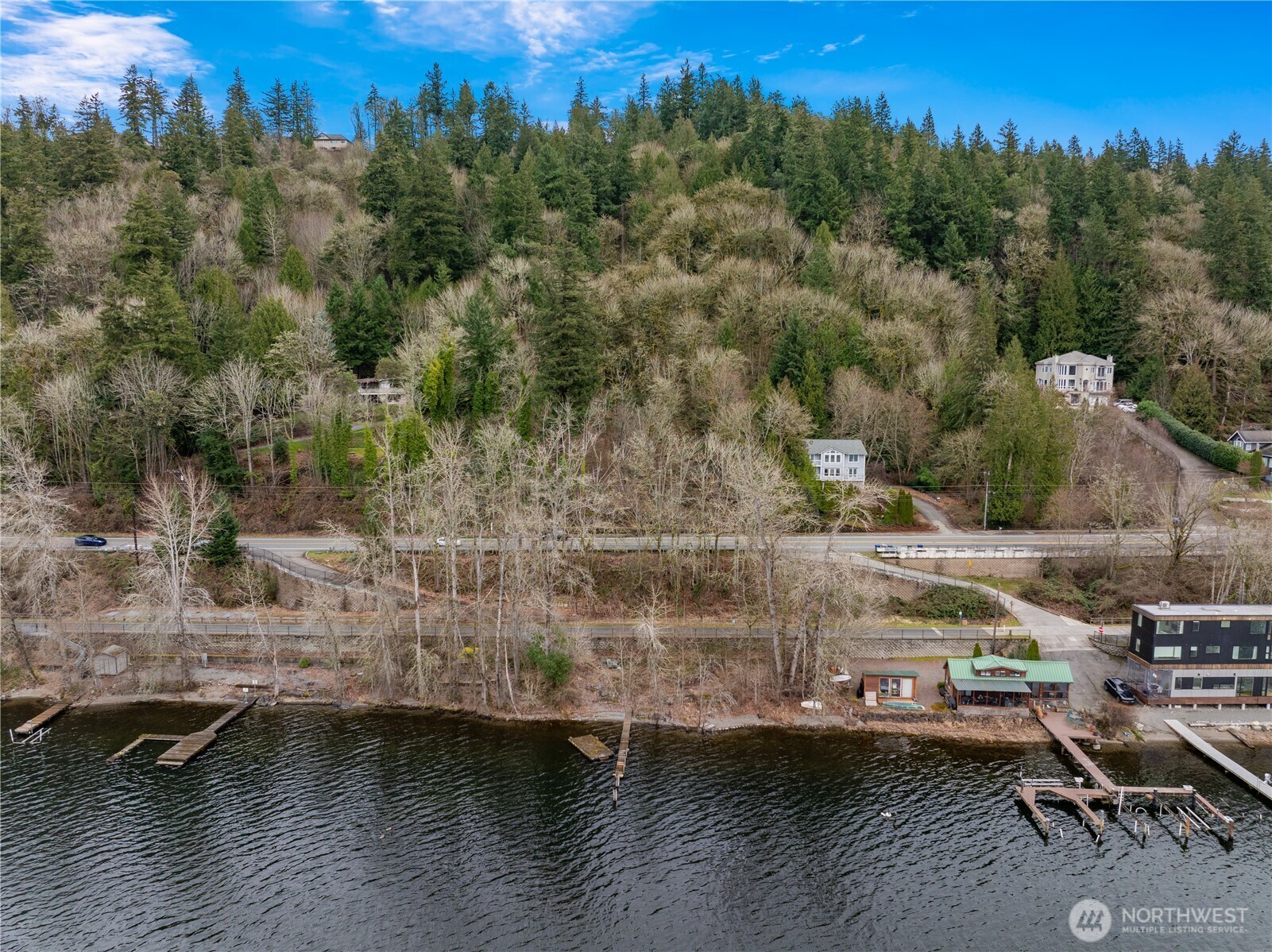 Property Photo: 22 Xx E Lake Sammamish Parkway NE WA 98074