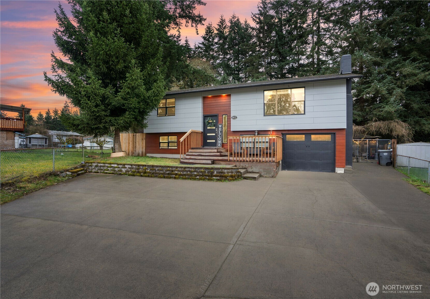 Property Photo: 962 151st Street E WA 98445