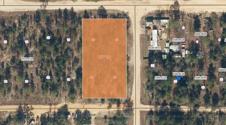Property Photo: 533 Interlachen Blvd FL 32148