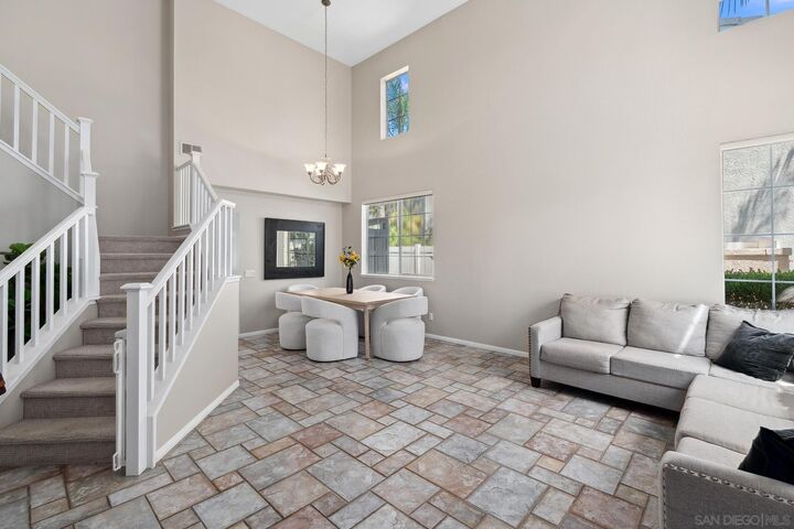 Property Photo: 43016 Calle Reva CA 92592