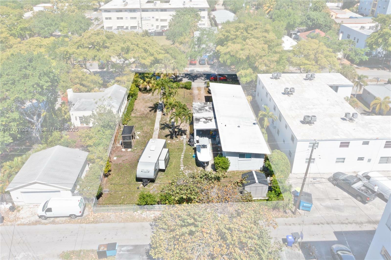 Property Photo: 1946 Madison St FL 33020
