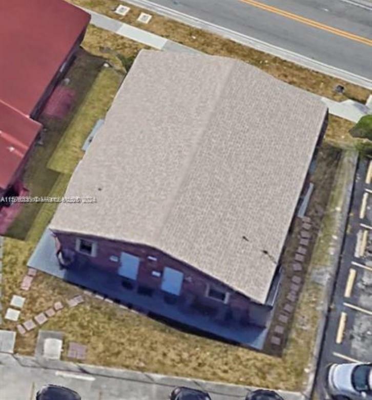 Property Photo: 817 Foster Rd FL 33009